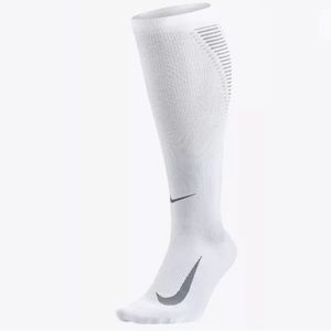 Nike $50 Elite Lightweight Compression Socks 6-7.5